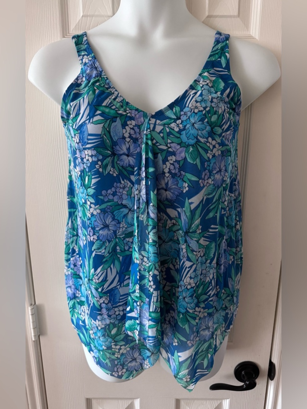 Fit 4 U‎ V Neck Handkerchief Hem Swim Top Tankini Size 14 Modest Mesh Soft Cup